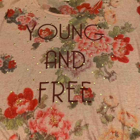 Daytrip ‘Young and Free’ top - Picture 3 of 6